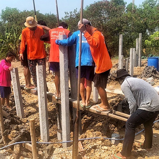รับลงเข็มหกเหลี่ยมด้วยแรงคน นนทบุรี รับลงเข็มหกเหลี่ยมด้วยแรงคน นนทบุรี 